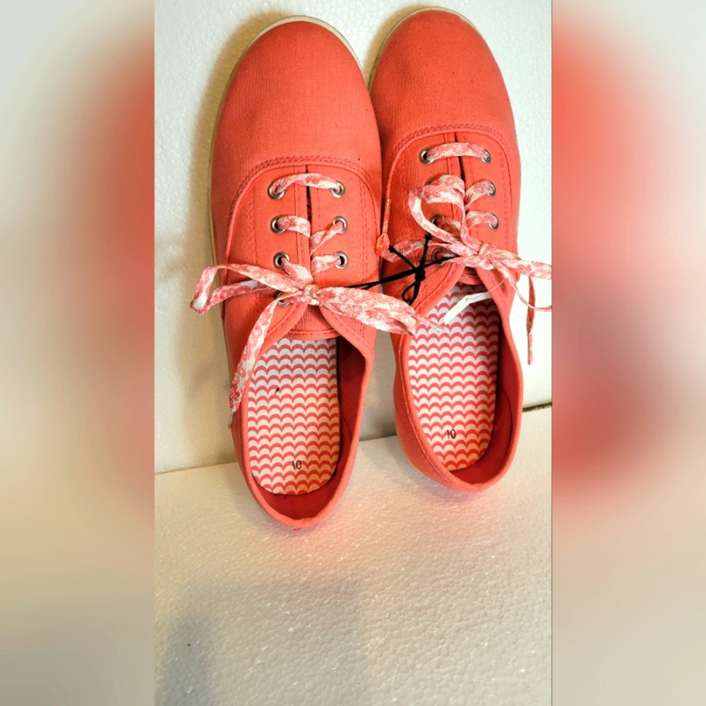 Women's Casual Shoes